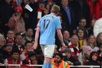 Gunners Miss The Mark And Throw Objects At De Bruyne