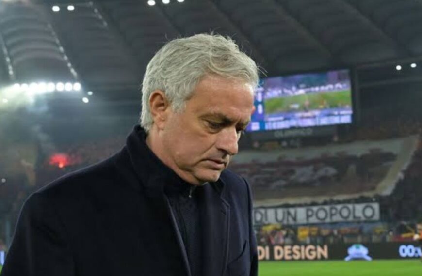 Mourinho As Roma Sack